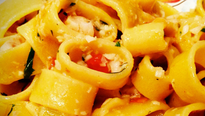 Demar Store - Le ricette - Paccheri con cernia e sapori mediterranei